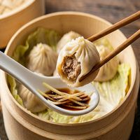 Colțunași Shanghai cu supă - rețetă chinezească